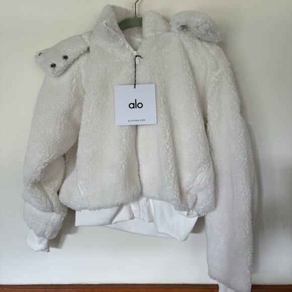 Alo Yoga White Foxy Sherpa Jacket - Picture 2 of 10